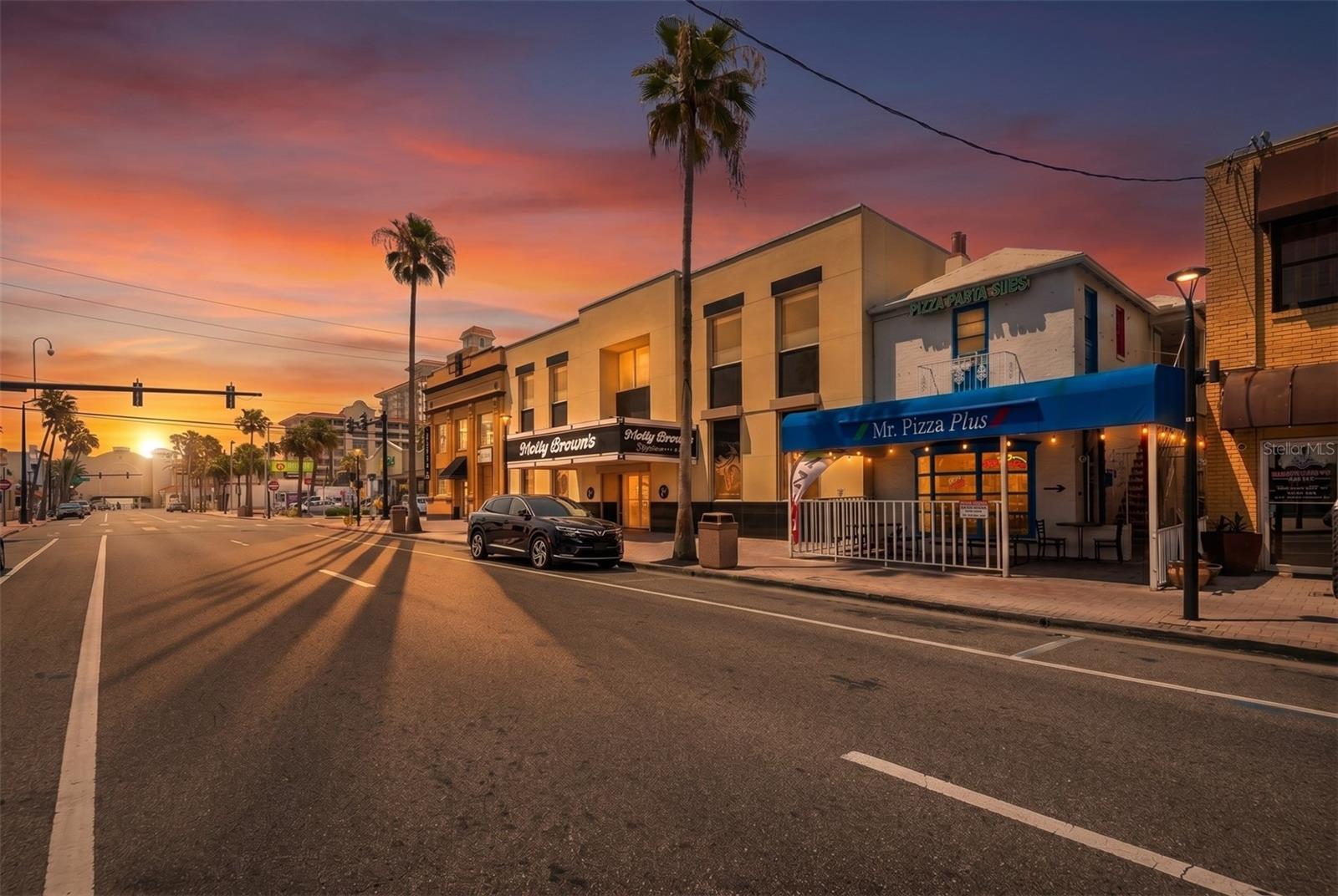 530 SEABREEZE BOULEVARD