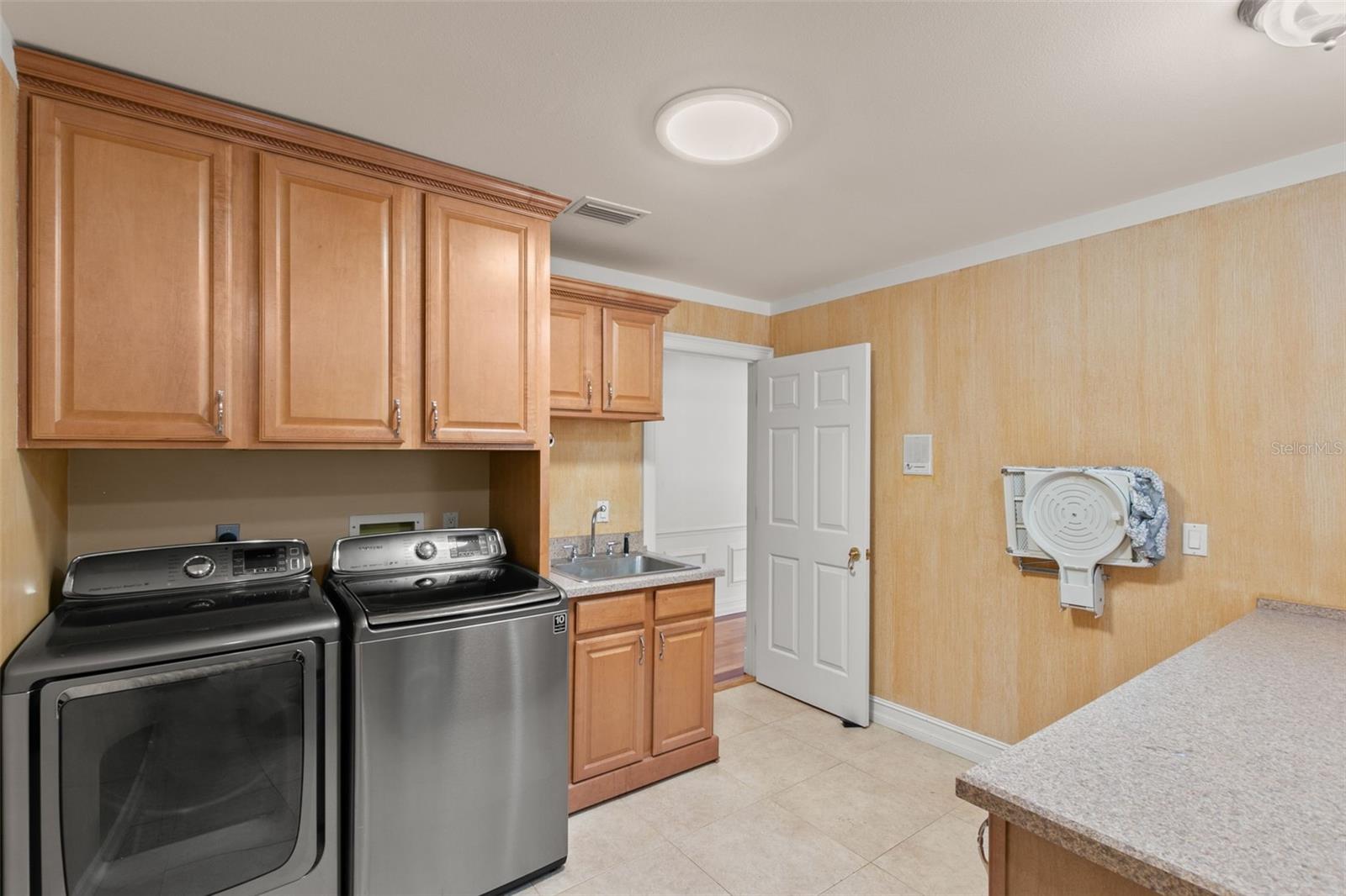 SANCTUARY AT COBBS LANDING THE - Residential