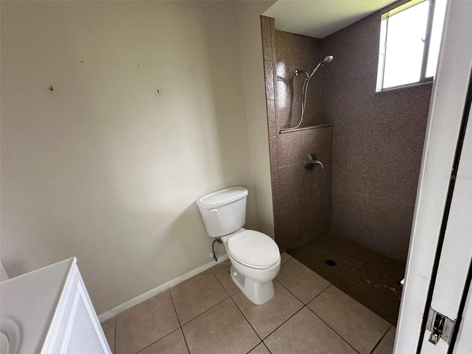 WINDTREE WEST - Residential Lease