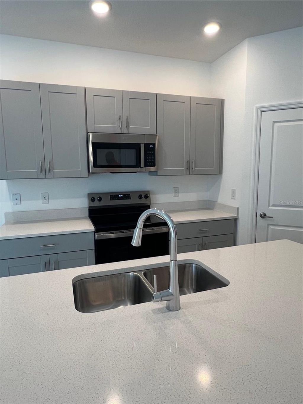 Photo of 2958 Canary Avenue, Davenport, FL 33837 (MLS # S5144936)