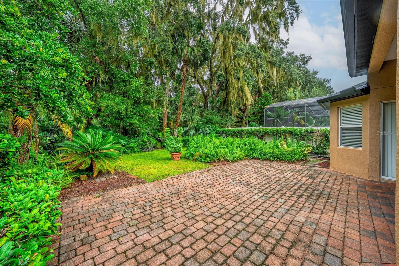 RETREAT AT WEKIVA - Residential