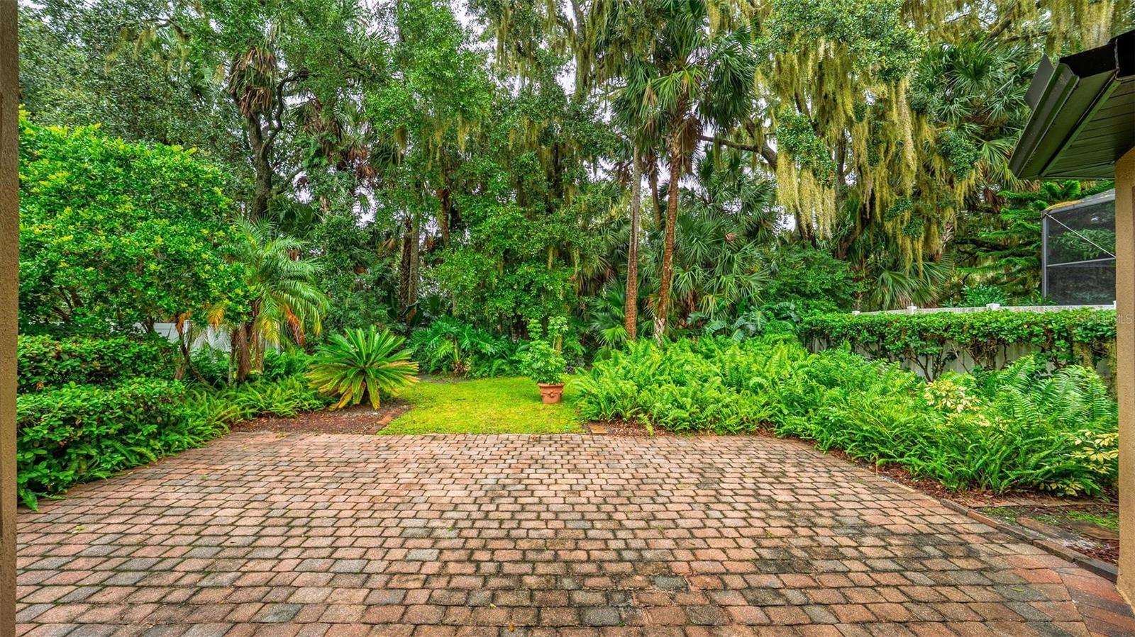 RETREAT AT WEKIVA - Residential