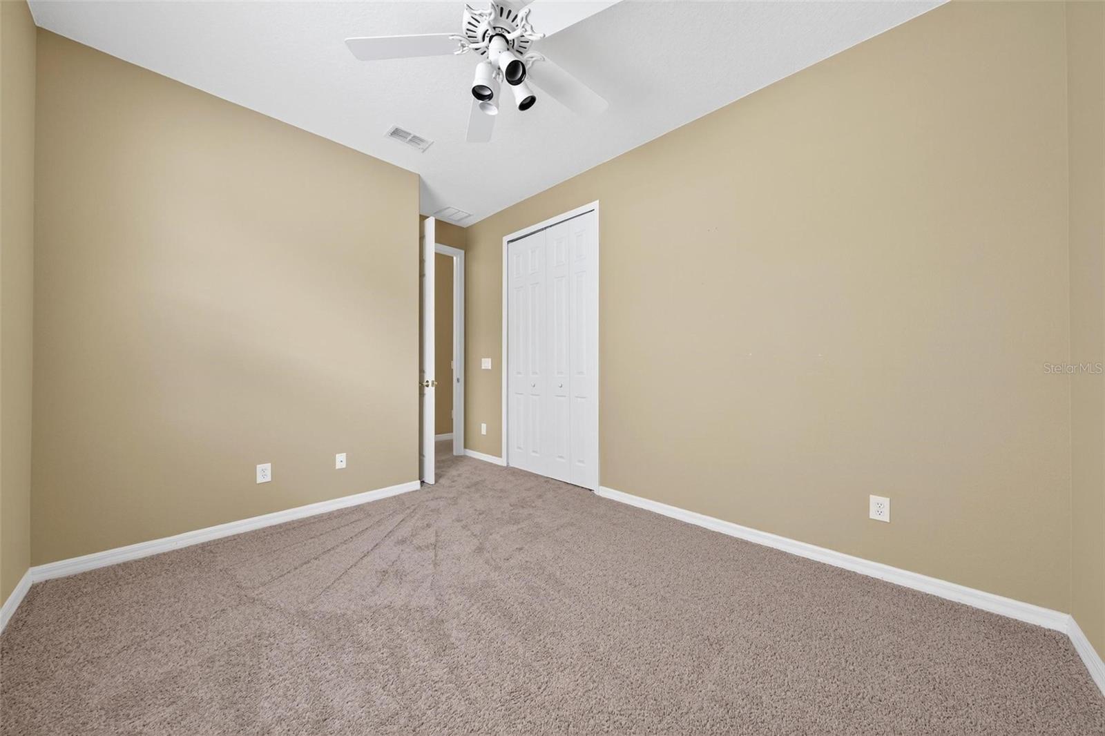 RETREAT AT WEKIVA - Residential