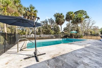 RAINBOW S END ESTATE - Residential