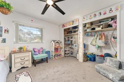 RAINBOW S END ESTATE - Residential