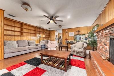 RAINBOW S END ESTATE - Residential