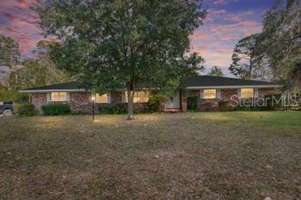 Photo of 8235 SW 203rd Court, Dunnellon, FL 34431 (MLS # OM717336)