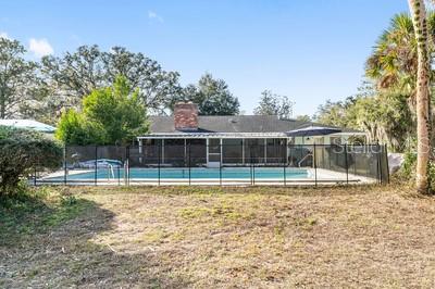 RAINBOW S END ESTATE - Residential