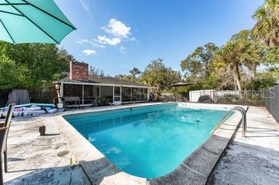 RAINBOW S END ESTATE - Residential