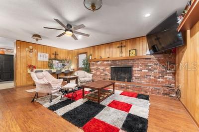 RAINBOW S END ESTATE - Residential