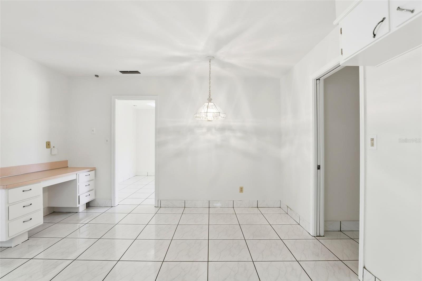 DOMMERICH HILLS - Residential