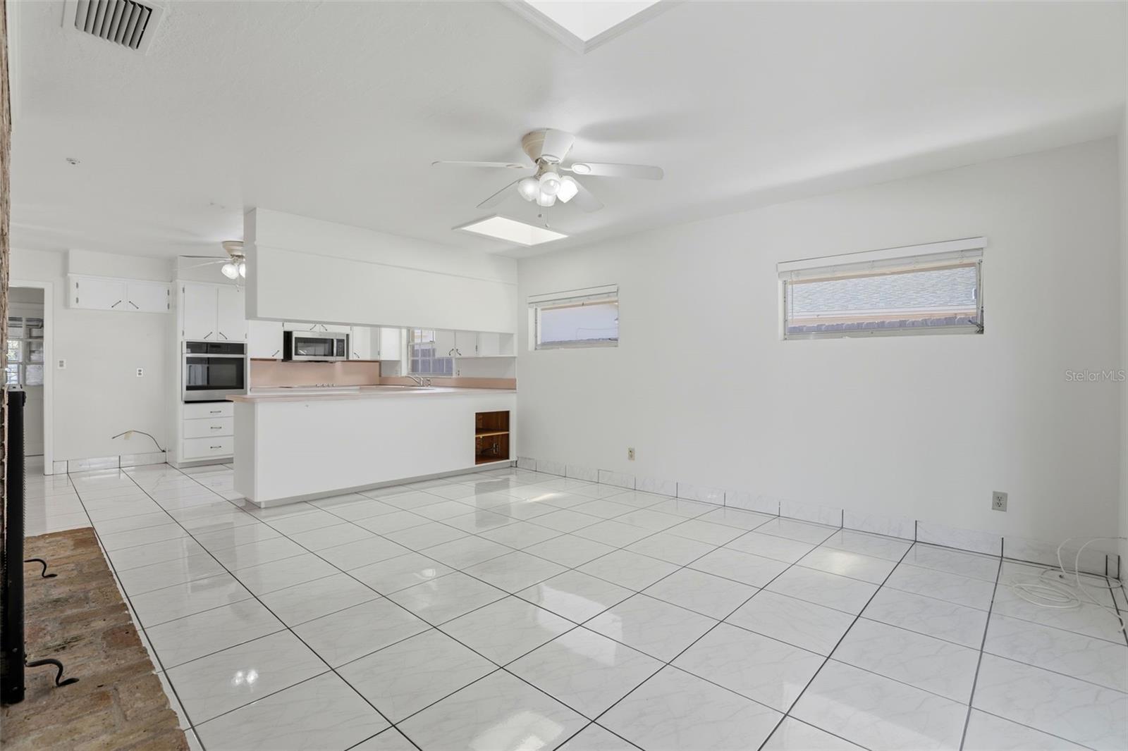 DOMMERICH HILLS - Residential