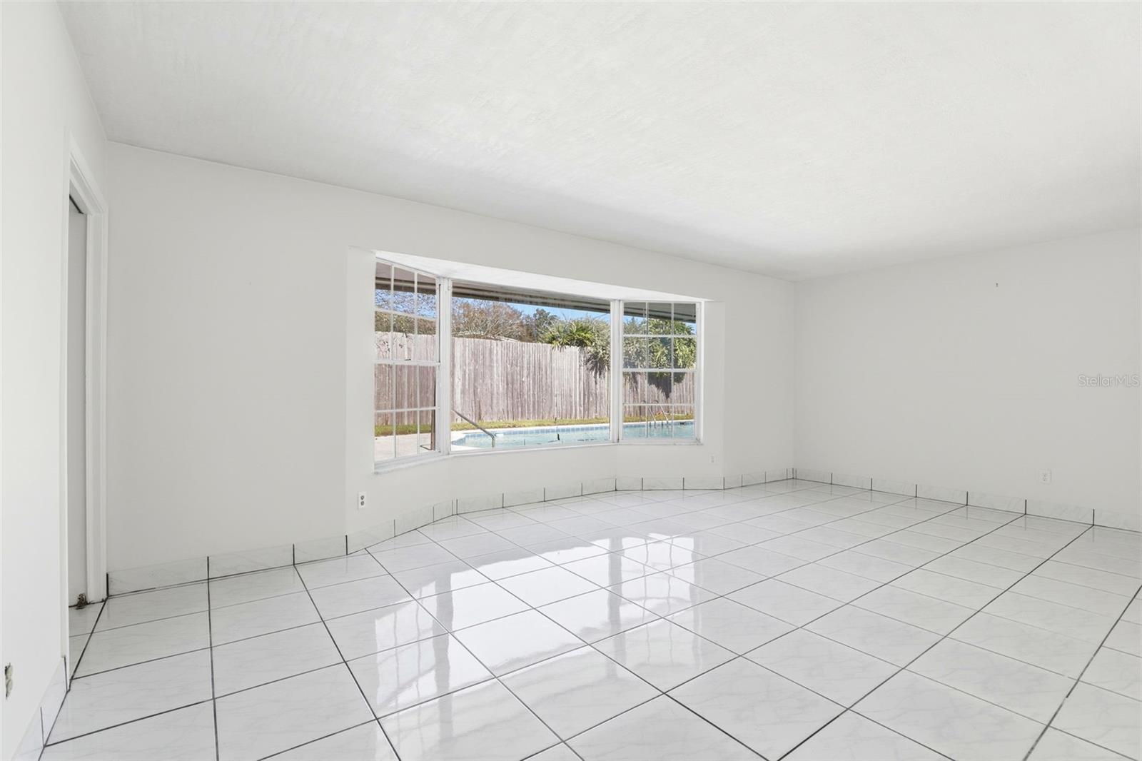 DOMMERICH HILLS - Residential