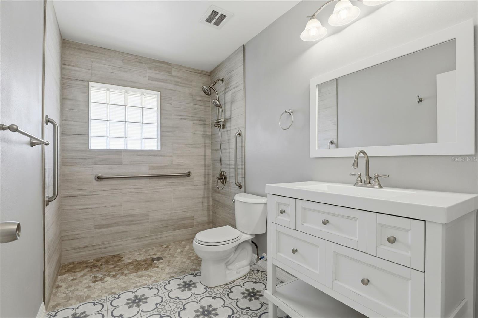 DOMMERICH HILLS - Residential