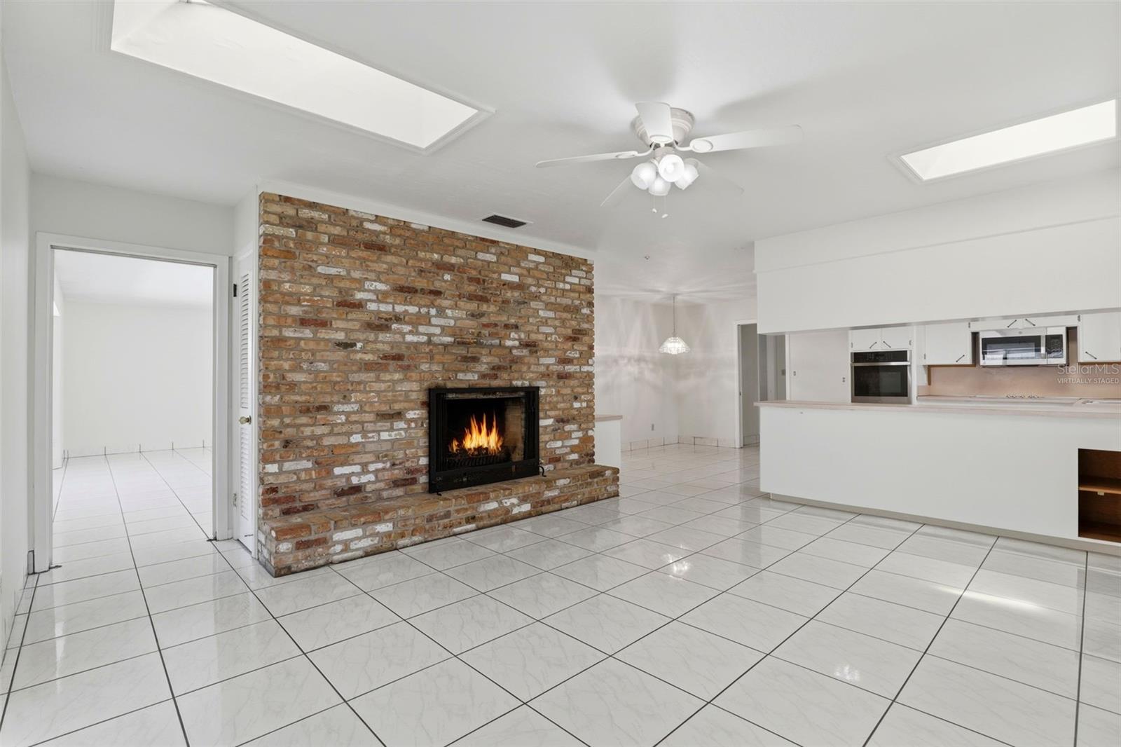 DOMMERICH HILLS - Residential