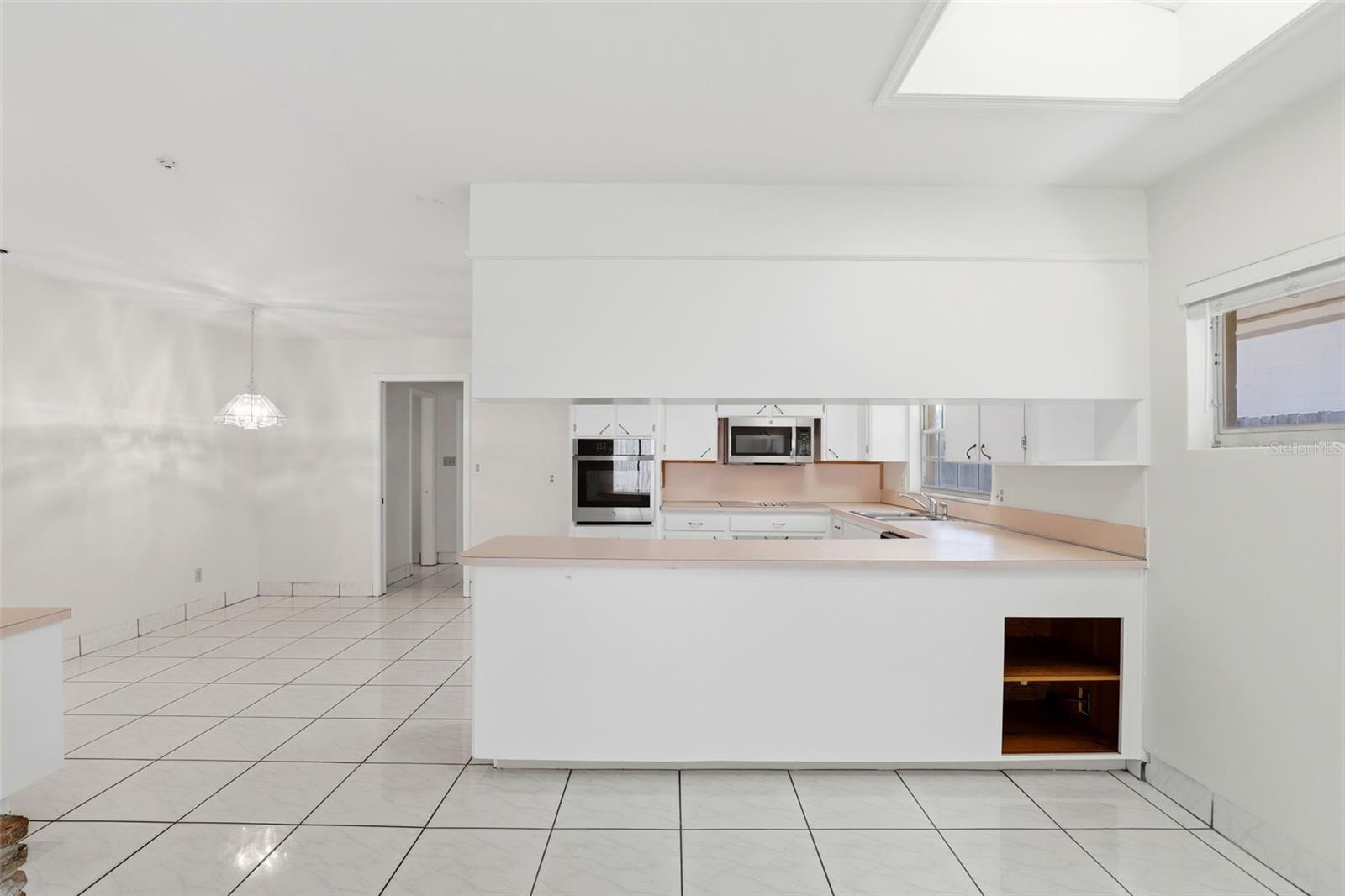 DOMMERICH HILLS - Residential