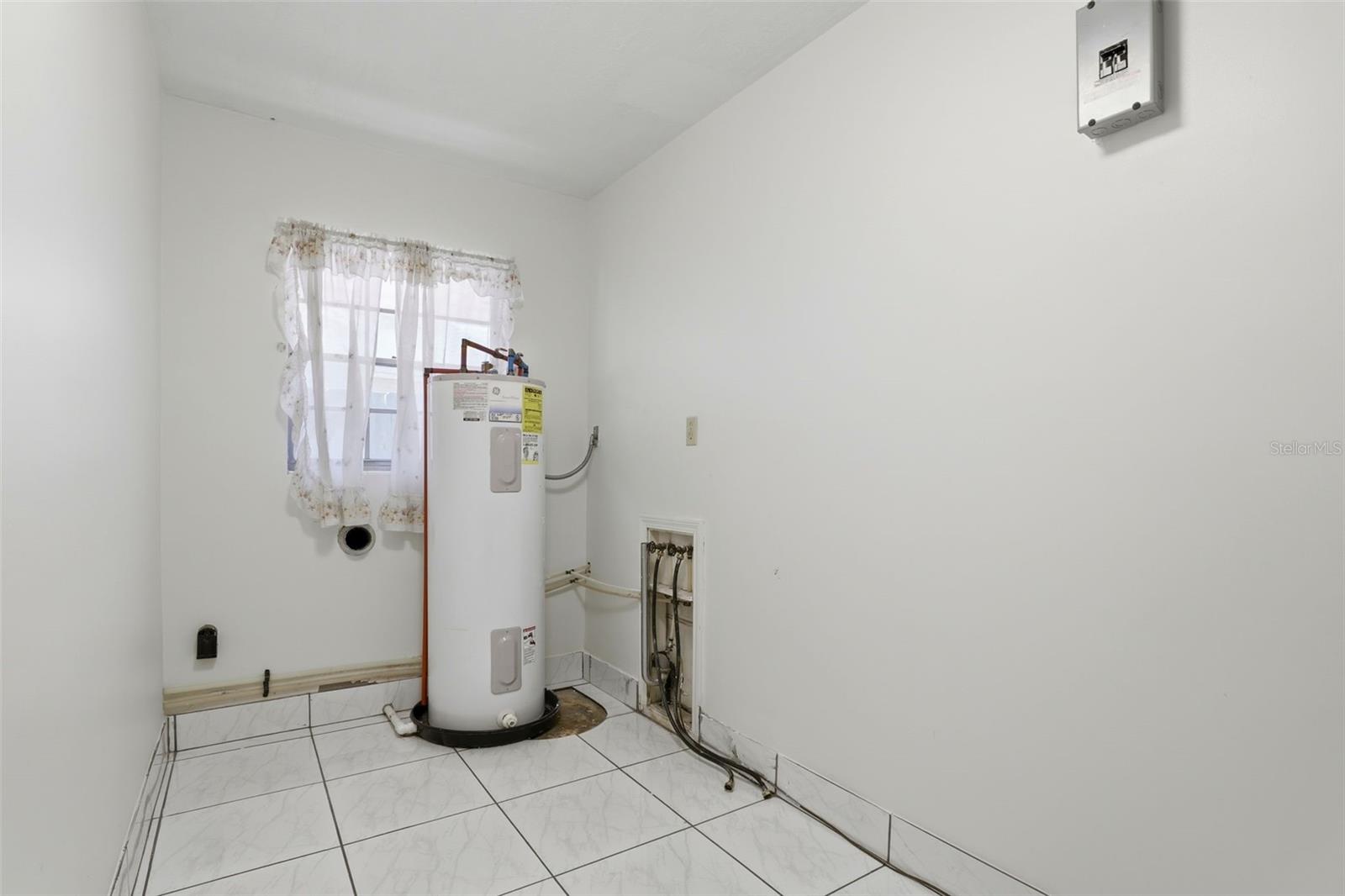 DOMMERICH HILLS - Residential