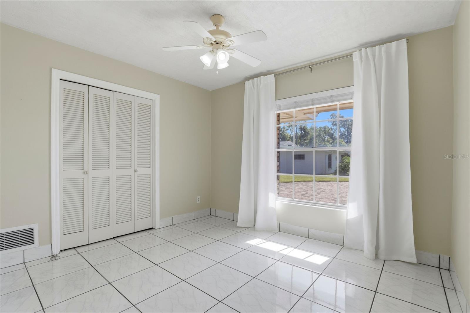 DOMMERICH HILLS - Residential