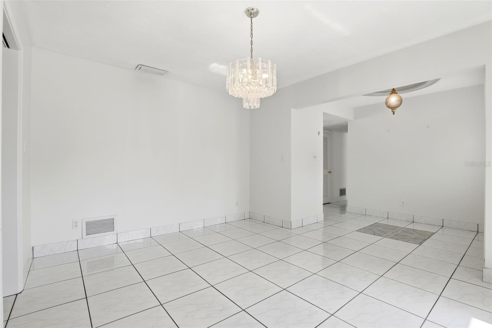 DOMMERICH HILLS - Residential