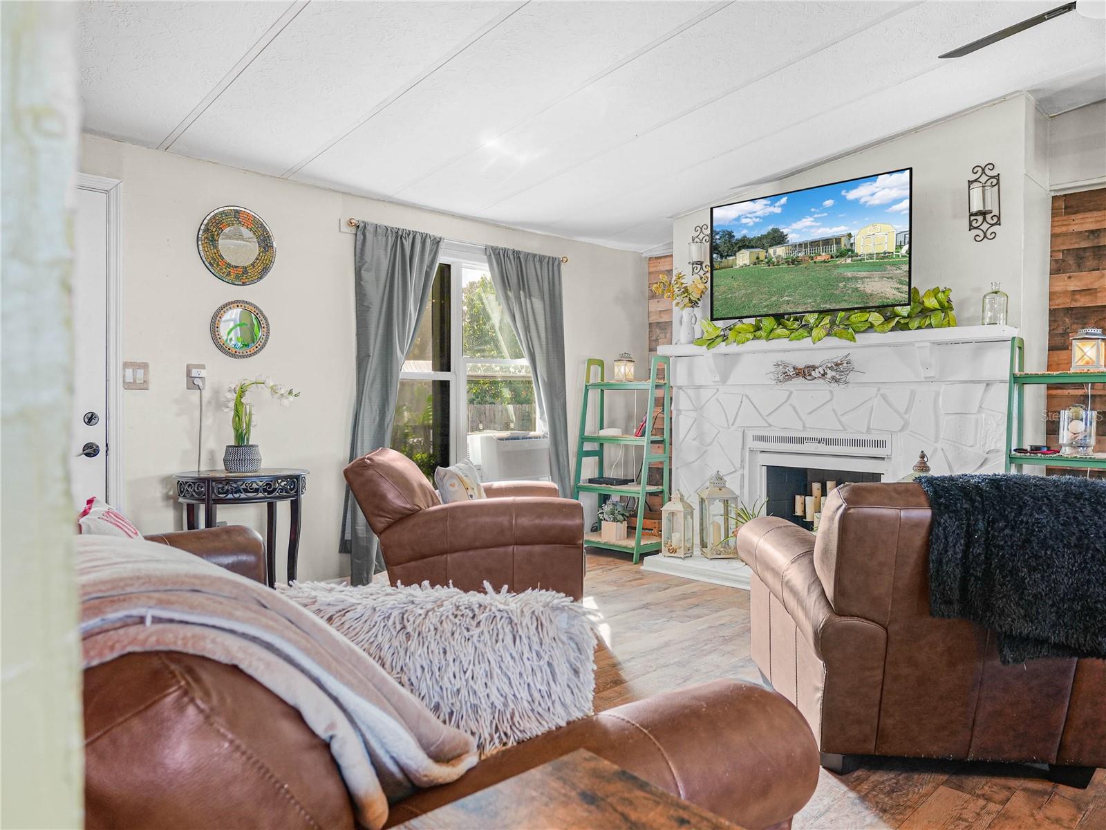 FOX CREEK PB 71 PG 7 - Residential