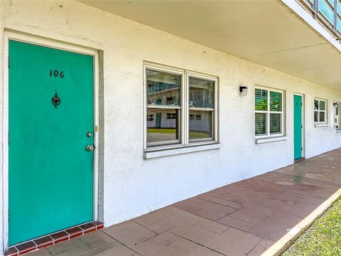 Photo of 1900 59th Avenue N #106, St Petersburg, FL 33714 (MLS # TB8505736)