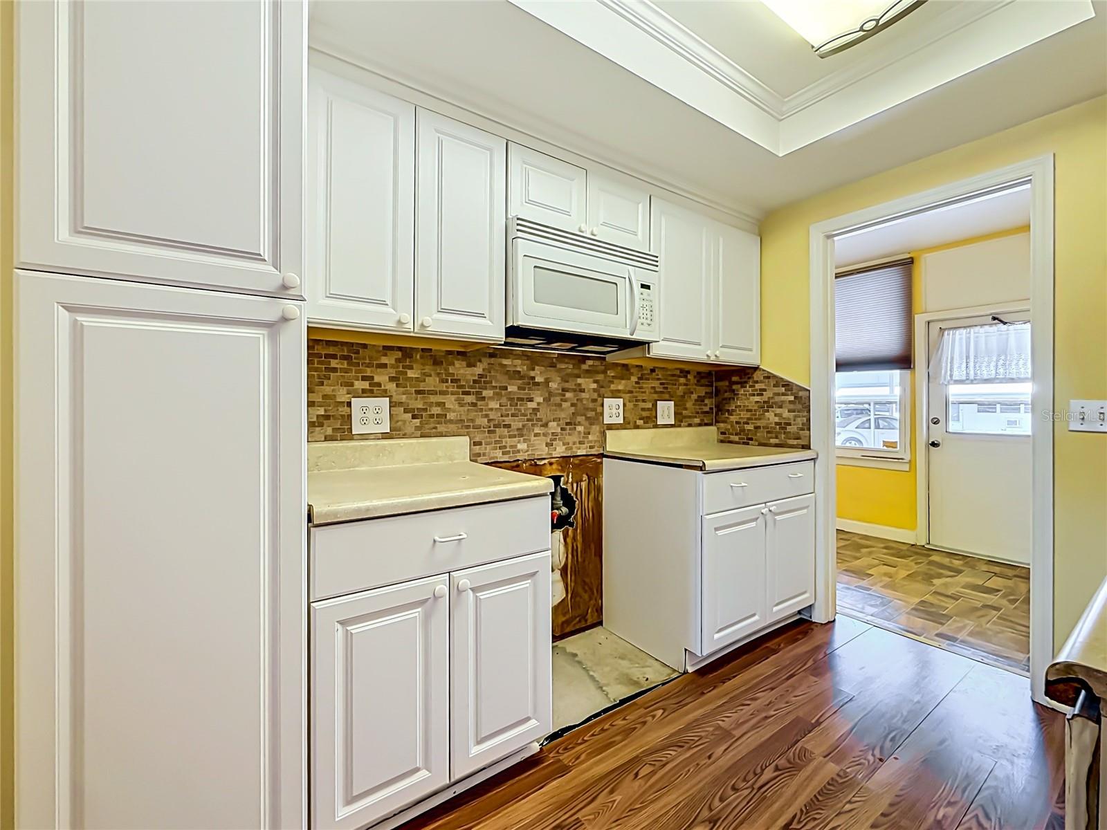 TOWN APTS CONDO - Residential