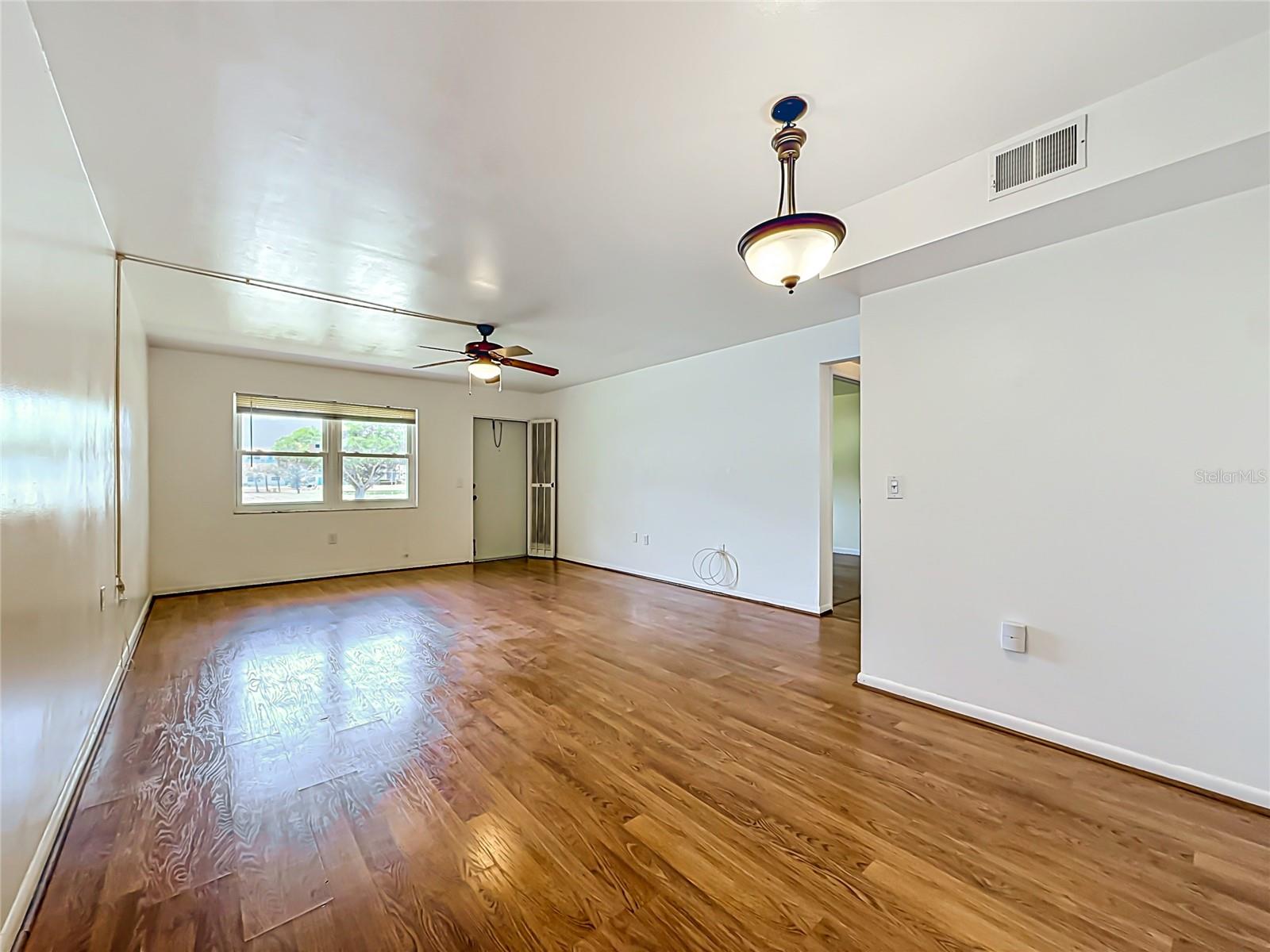 TOWN APTS CONDO - Residential