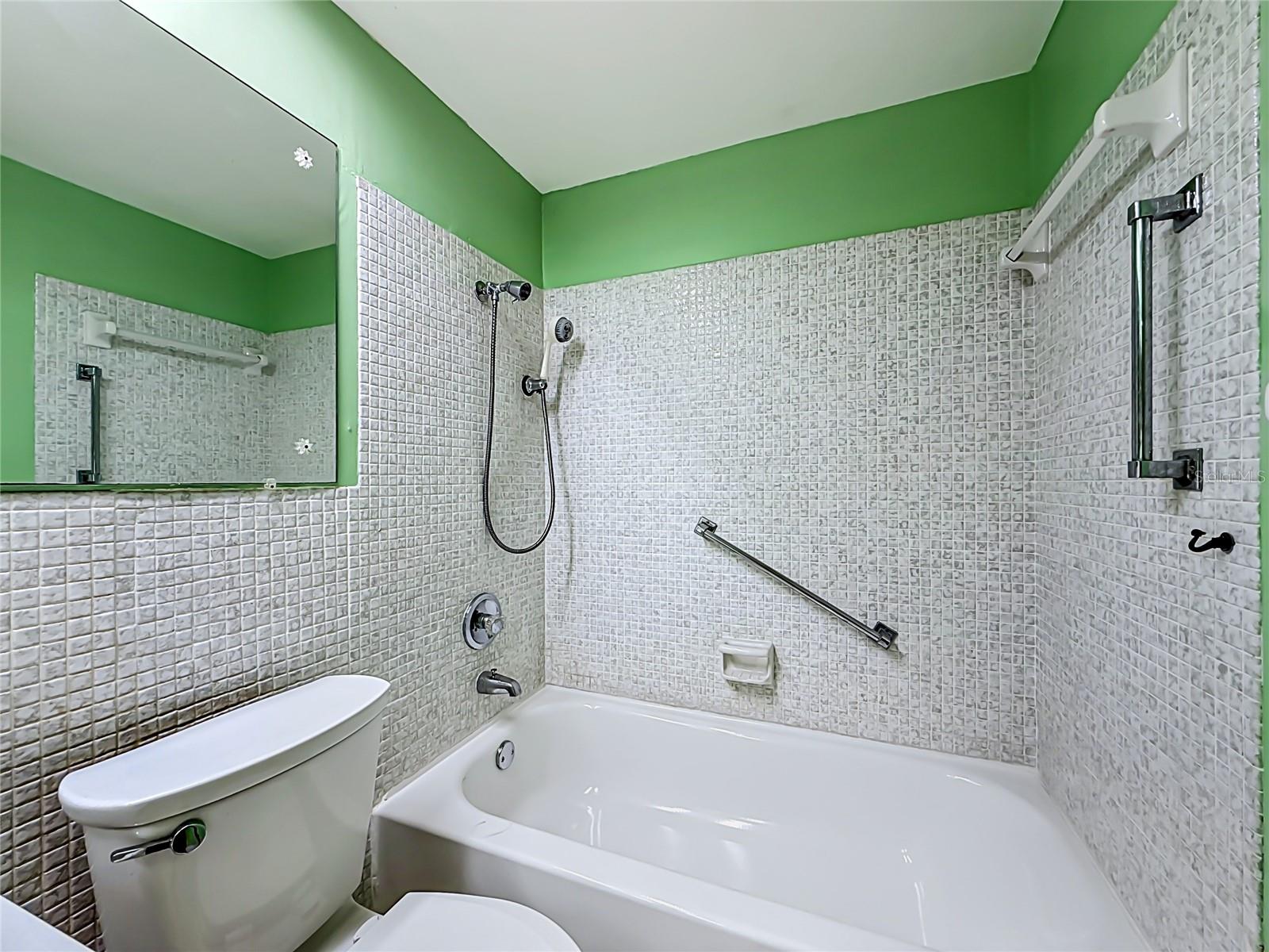 TOWN APTS CONDO - Residential