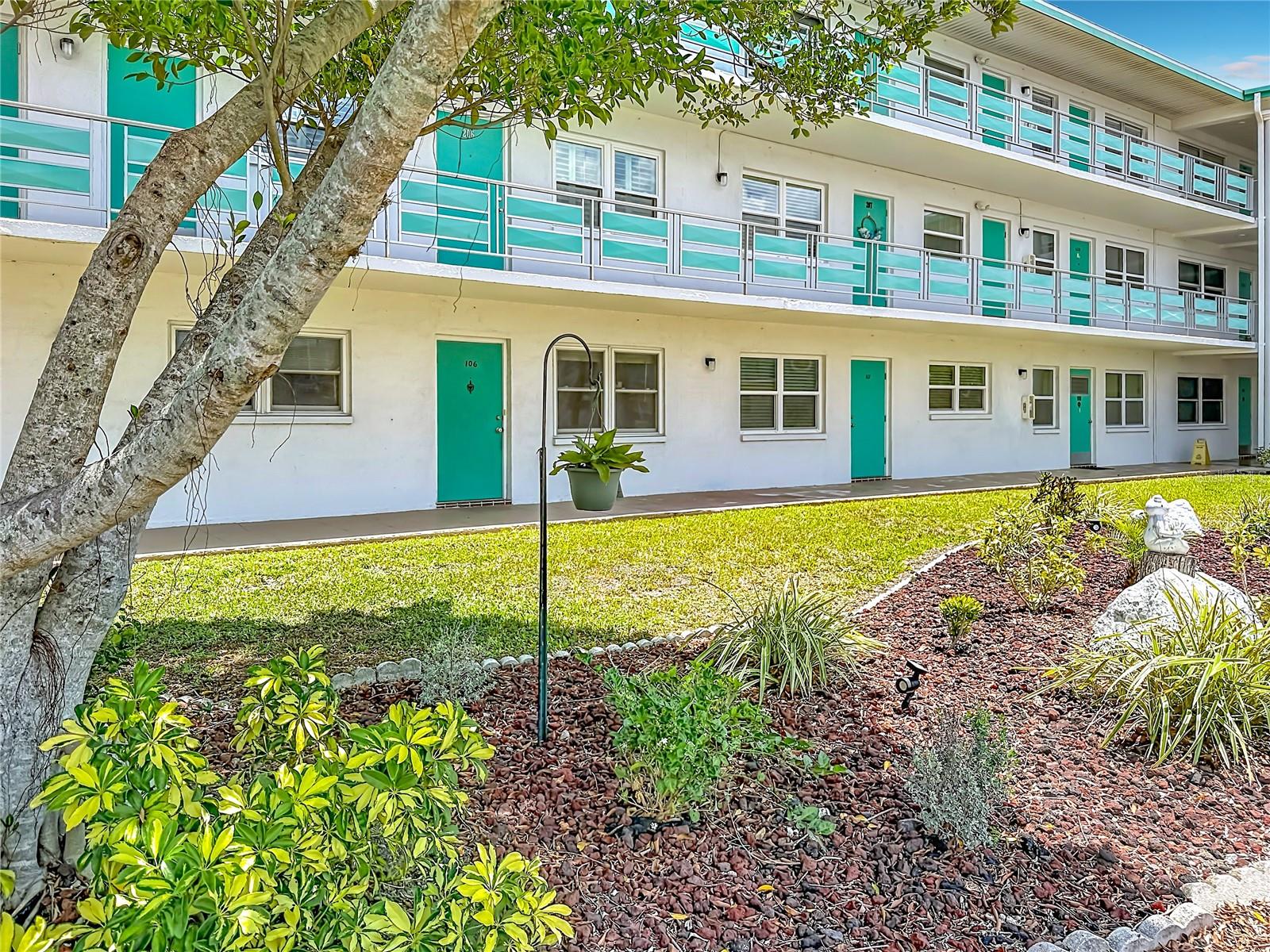 TOWN APTS CONDO - Residential