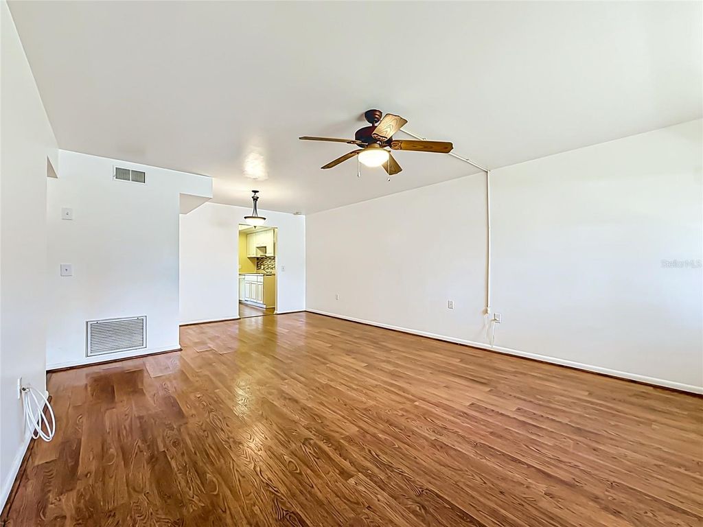 Photo of 1900 59th Avenue N #106, St Petersburg, FL 33714 (MLS # TB8505736)