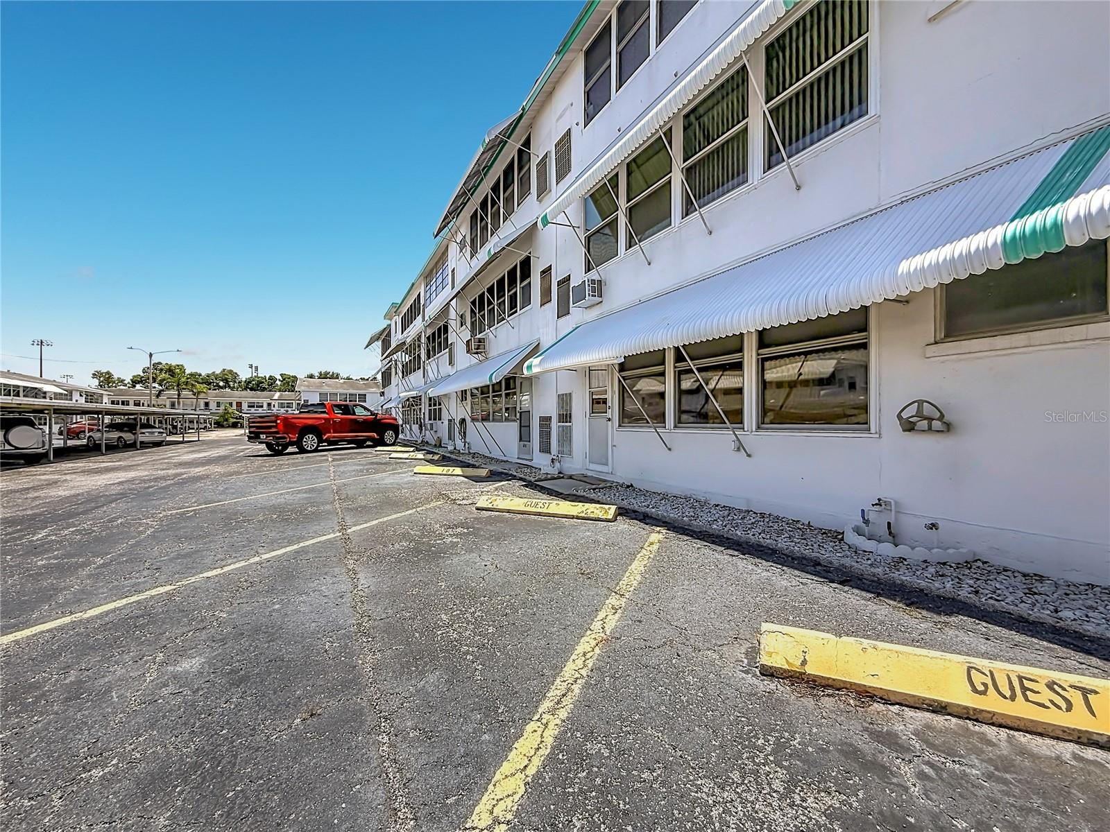 TOWN APTS CONDO - Residential