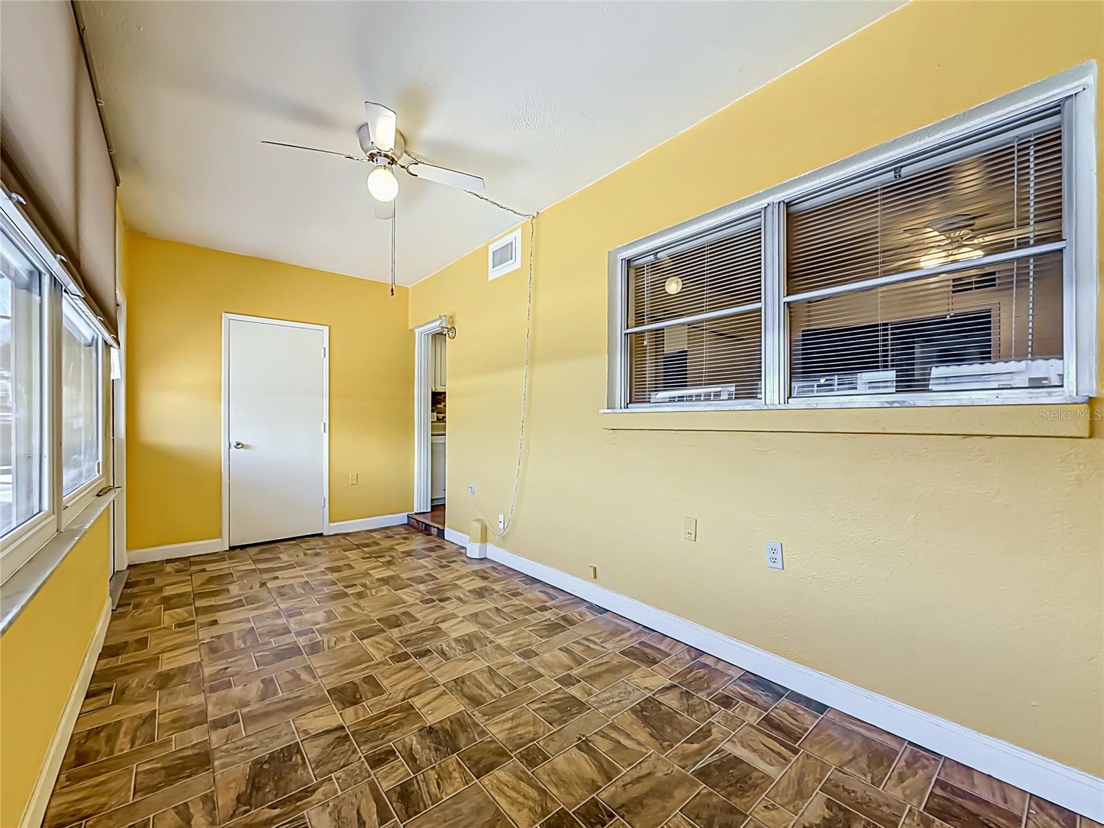 TOWN APTS CONDO - Residential