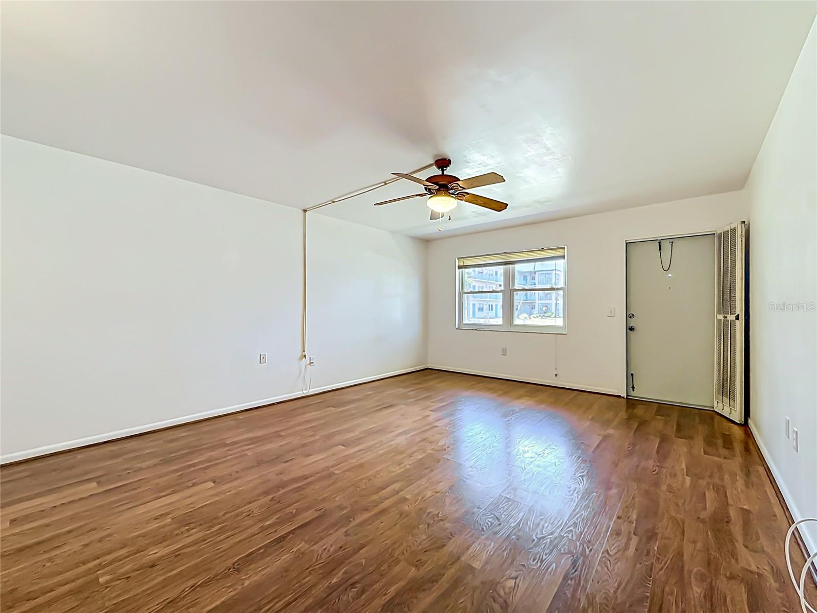 TOWN APTS CONDO - Residential