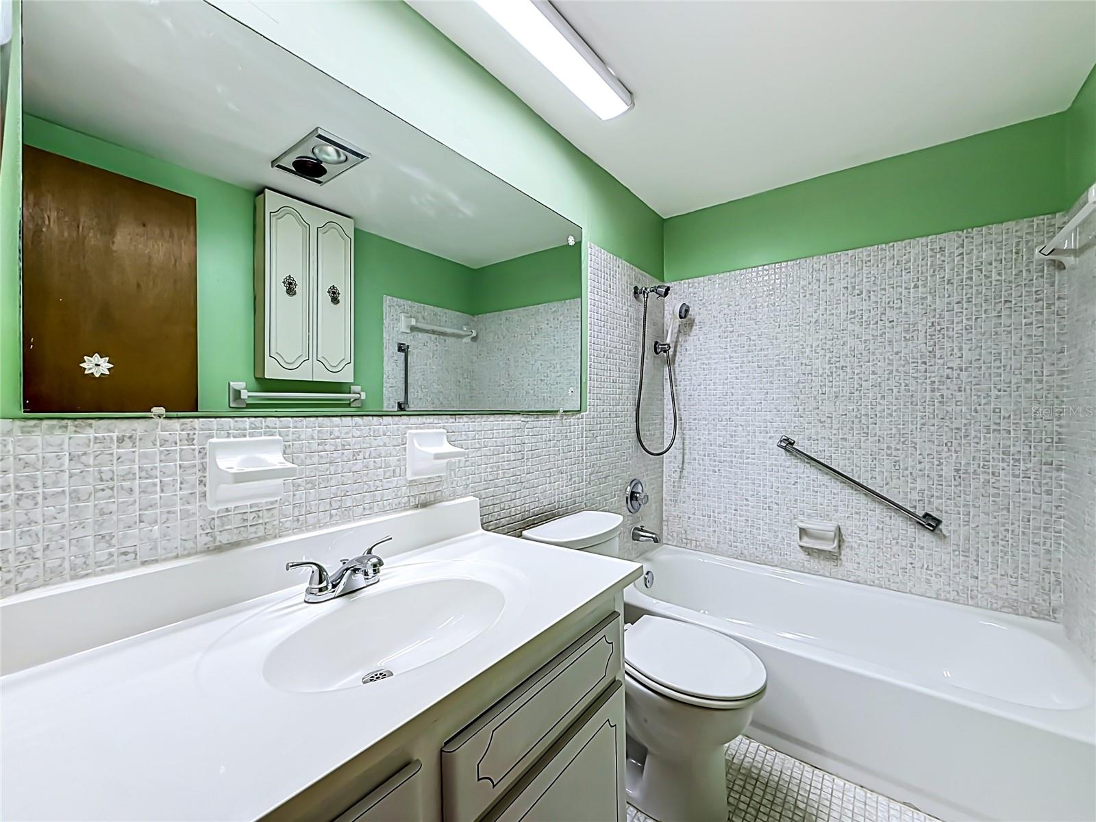 TOWN APTS CONDO - Residential