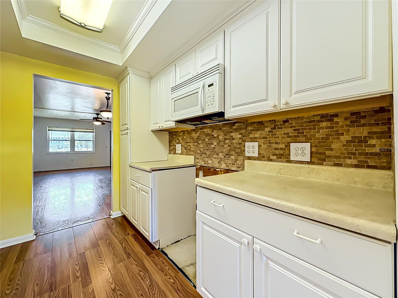 TOWN APTS CONDO - Residential