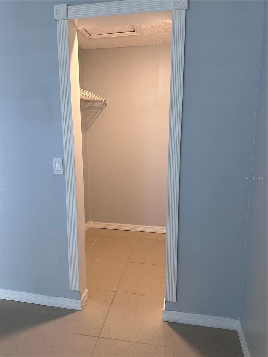 CENTRAL PARK METROWEST CONDO - Residential Lease