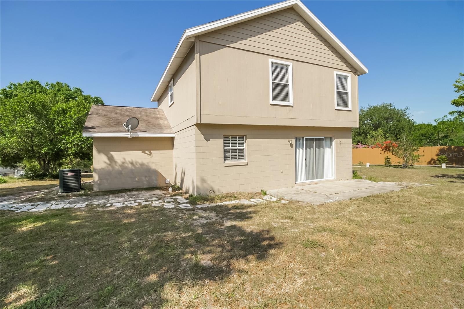 ORANGES PH 02 - Residential Lease