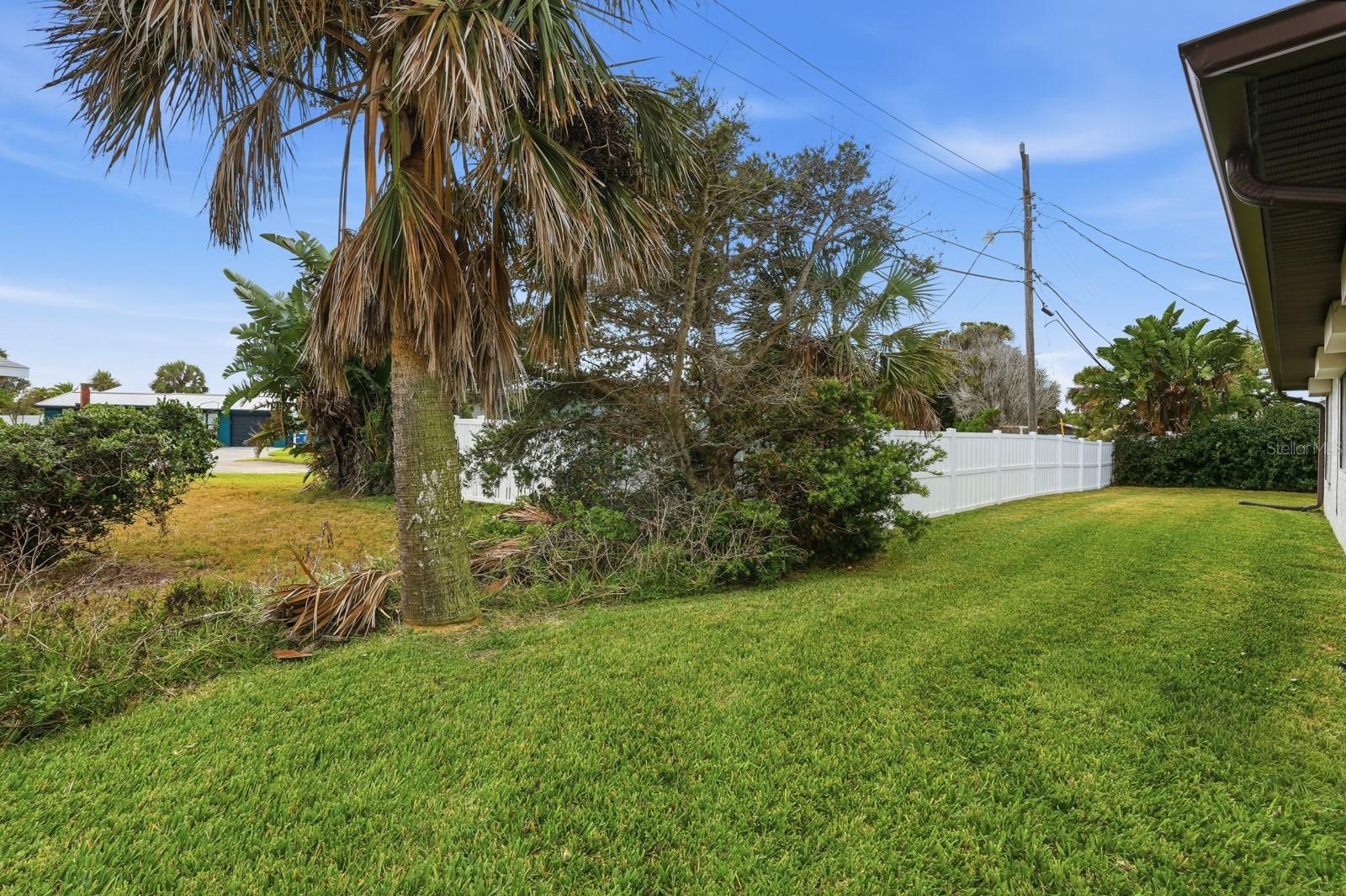 OCEAN BREEZE CIRCLE - Residential