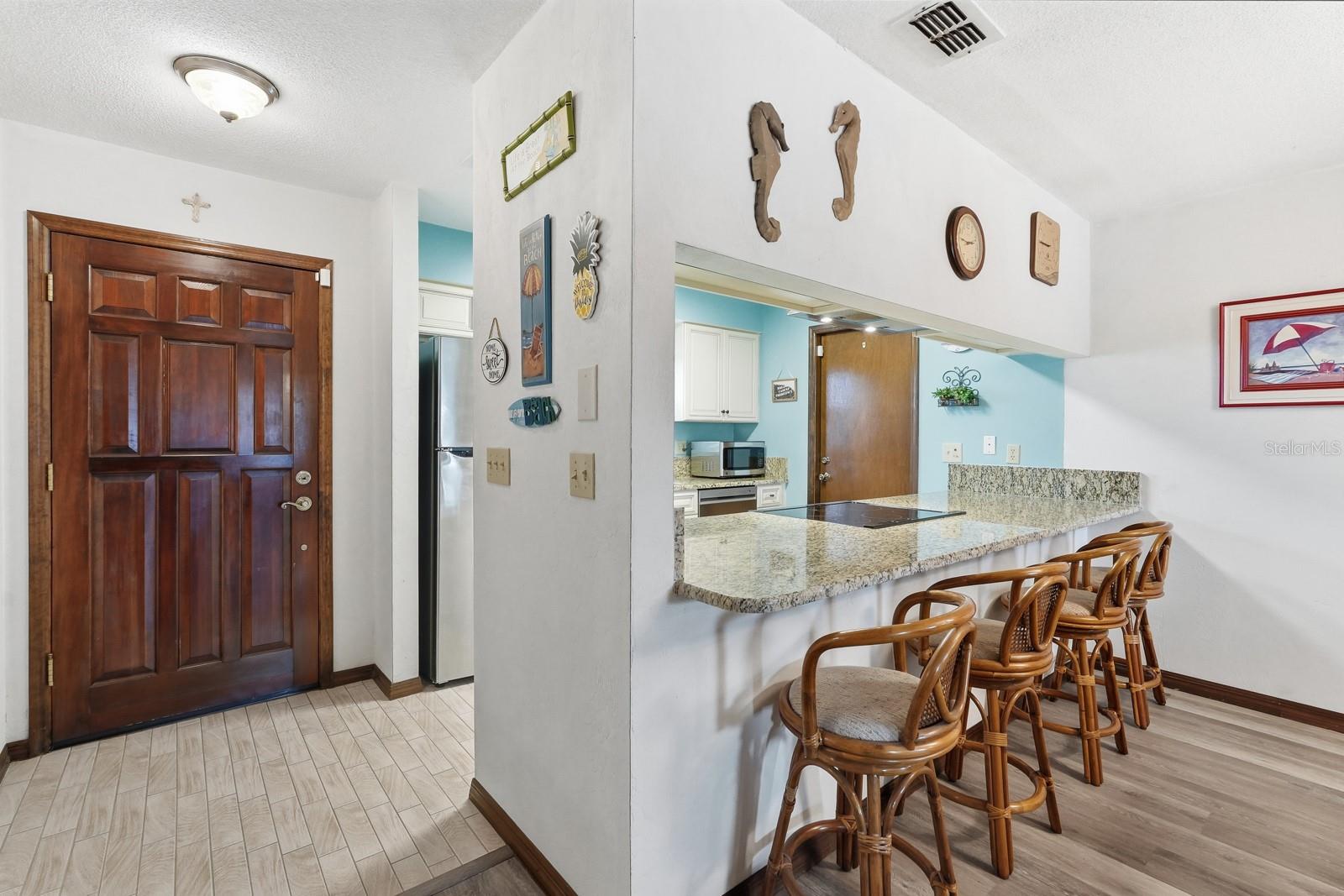 OCEAN BREEZE CIRCLE - Residential