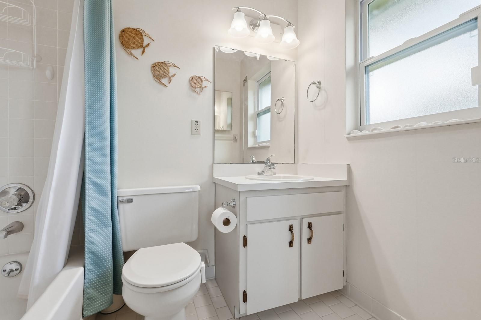 OCEAN BREEZE CIRCLE - Residential