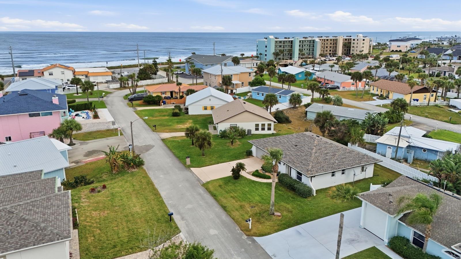 OCEAN BREEZE CIRCLE - Residential