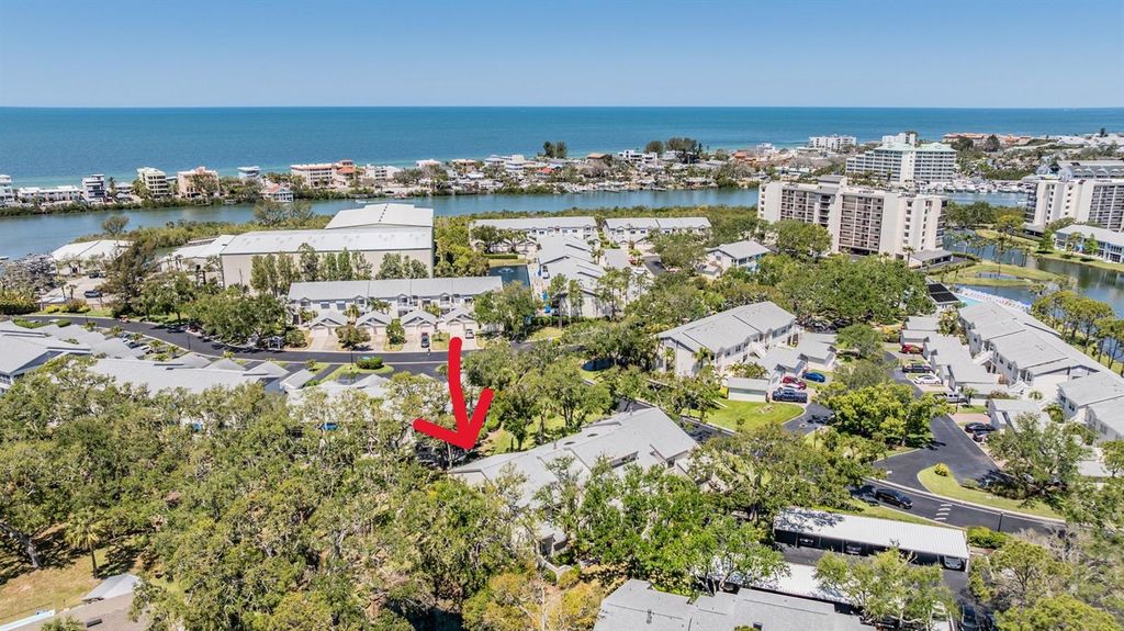 Photo of 11450 Harbor Way #5008, Largo, FL 33774 (MLS # TB8375934)