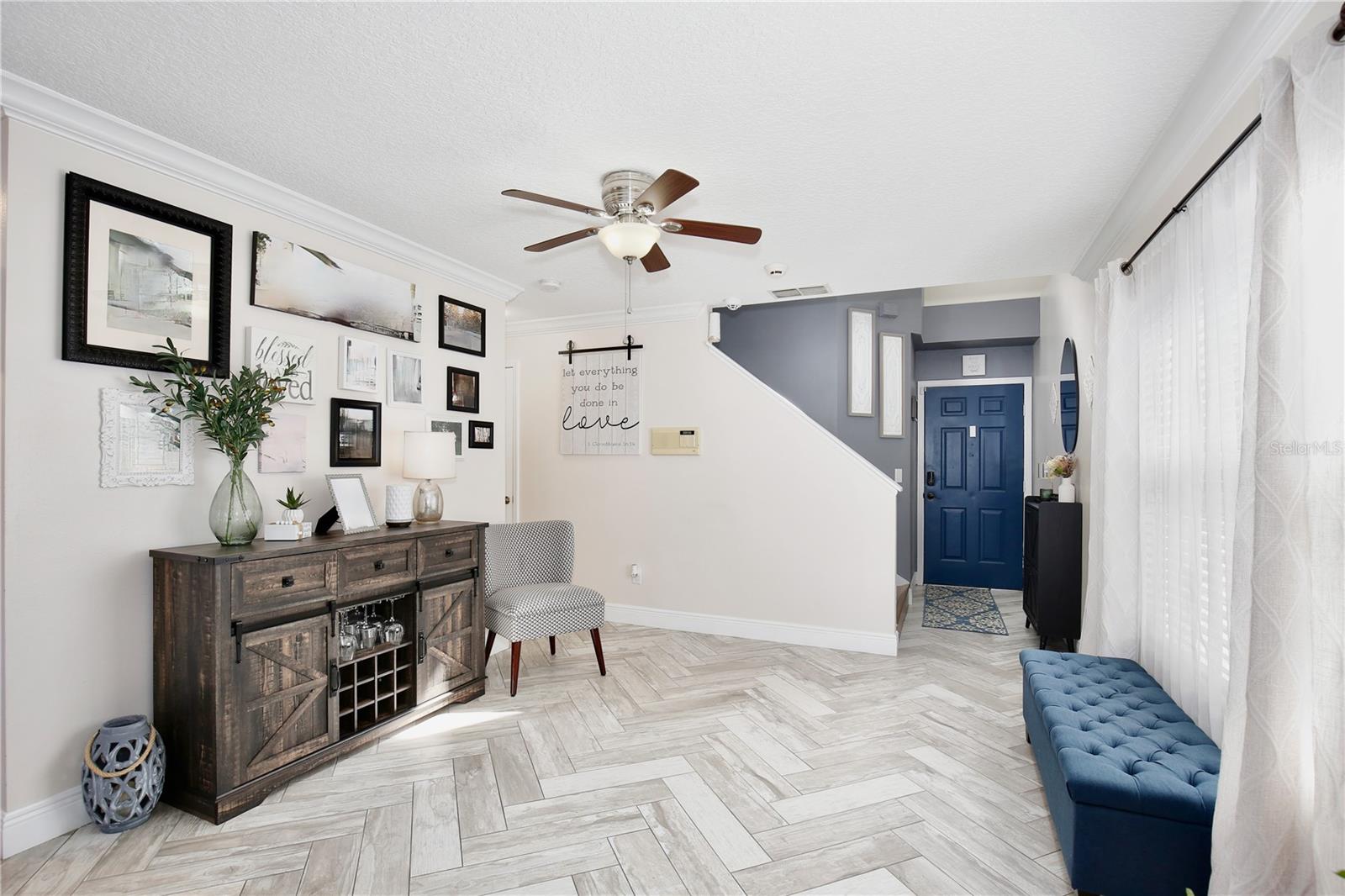 2115 HEATHWOOD CIRCLE