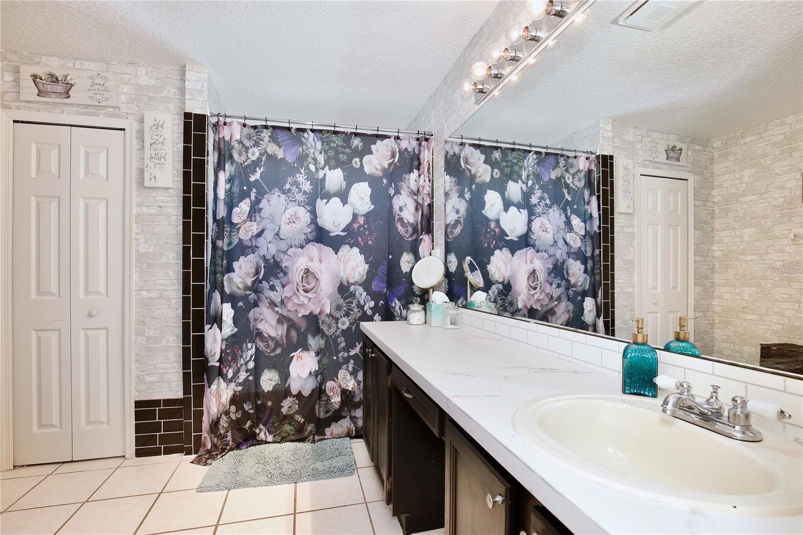 STONE FOREST - Residential