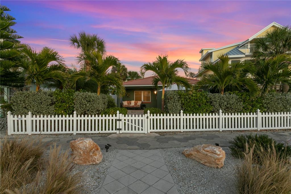 MOREY BEACH - Residential