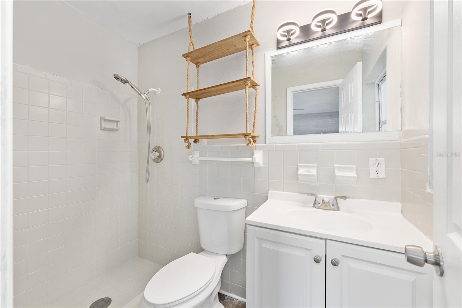 TOWN/BELLEVIEW - Residential