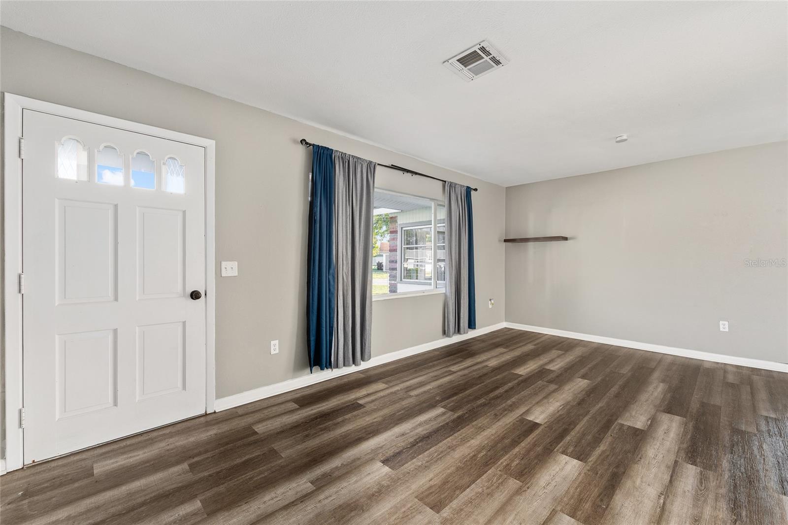 TOWN/BELLEVIEW - Residential