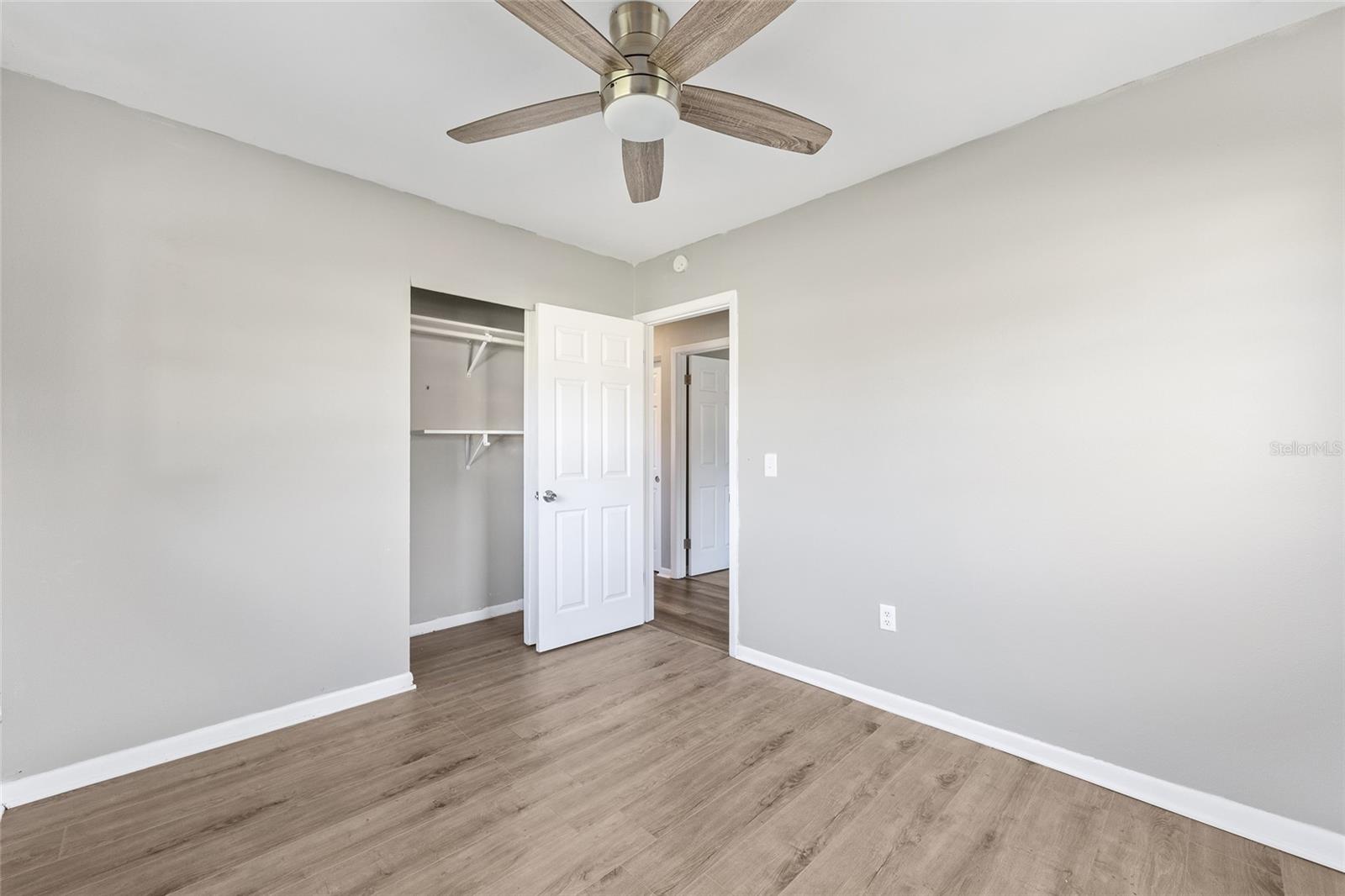 TOWN/BELLEVIEW - Residential