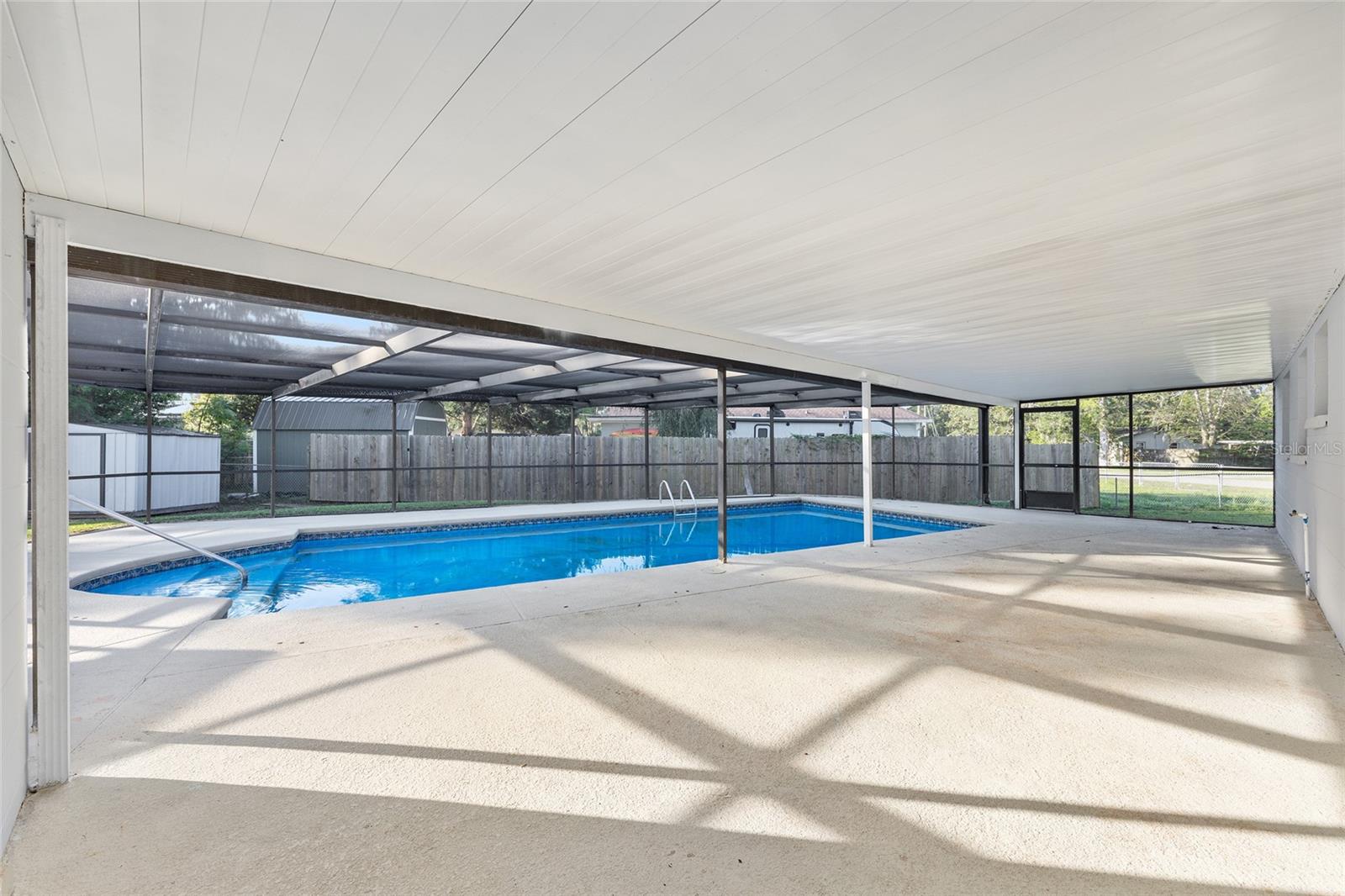 TOWN/BELLEVIEW - Residential