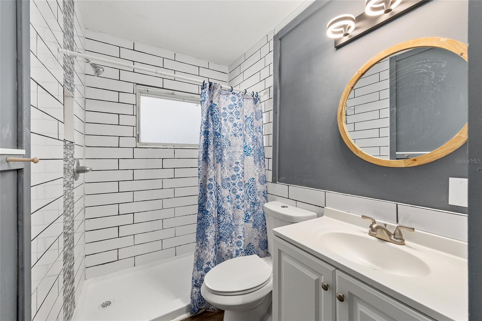 TOWN/BELLEVIEW - Residential